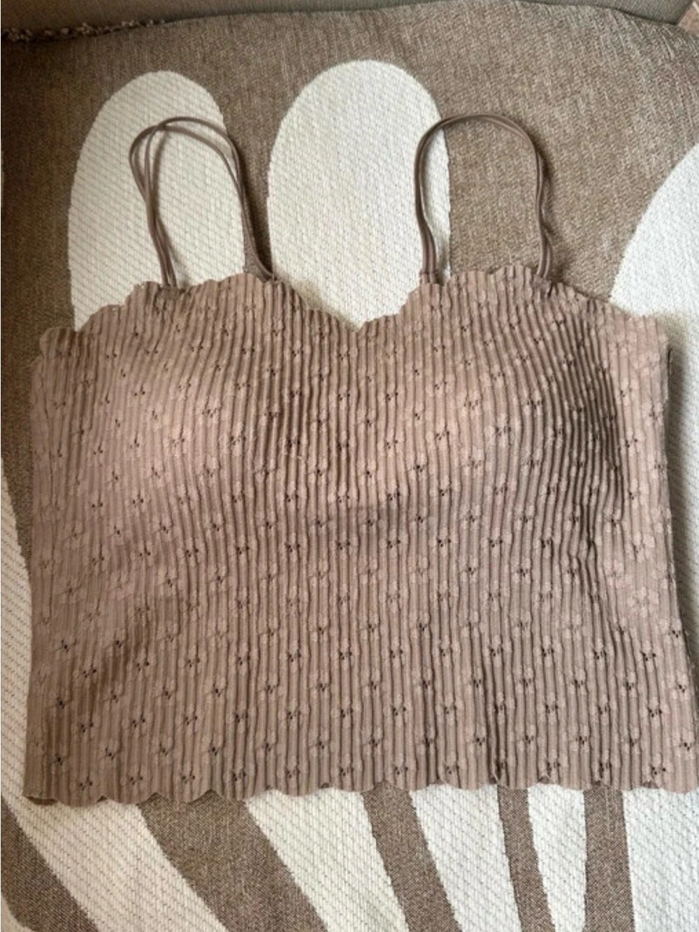 Women's Scallop Hem Textured Cami Tank Top - Taupe
